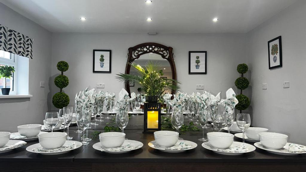 Blacon Apartment | The Cheshire Gathering - With Hot Tub