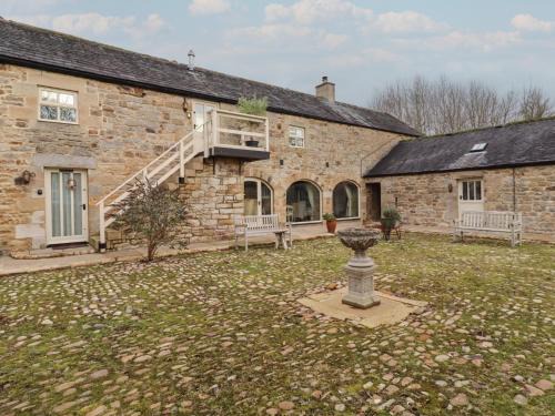 Falstone House | The Classic