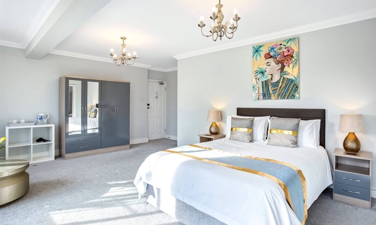 Felpham Bed & Breakfast | The Coast House B&B