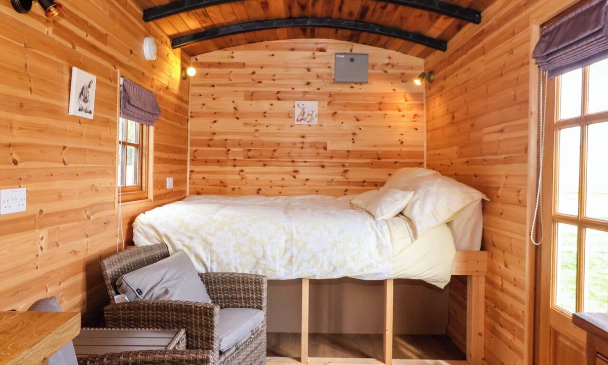 Mappleton Cottage | The Damselfly