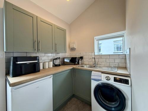Dowlais Apartment | The Den- Cosy Studio