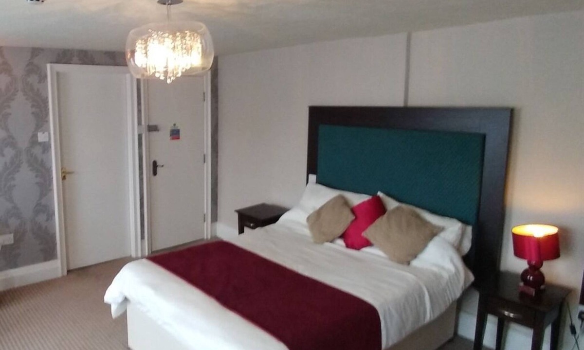 Cark Hotel | The Engine Inn