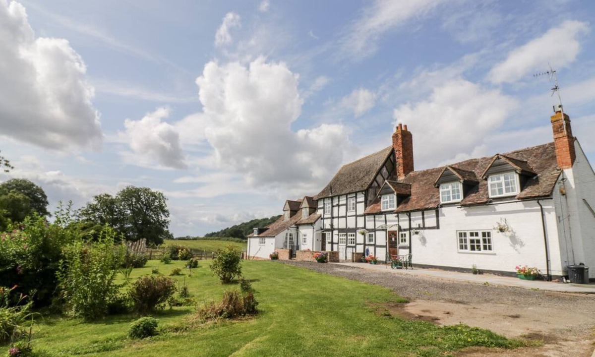 Moreton Cottage | The Farmhouse, Ledsham