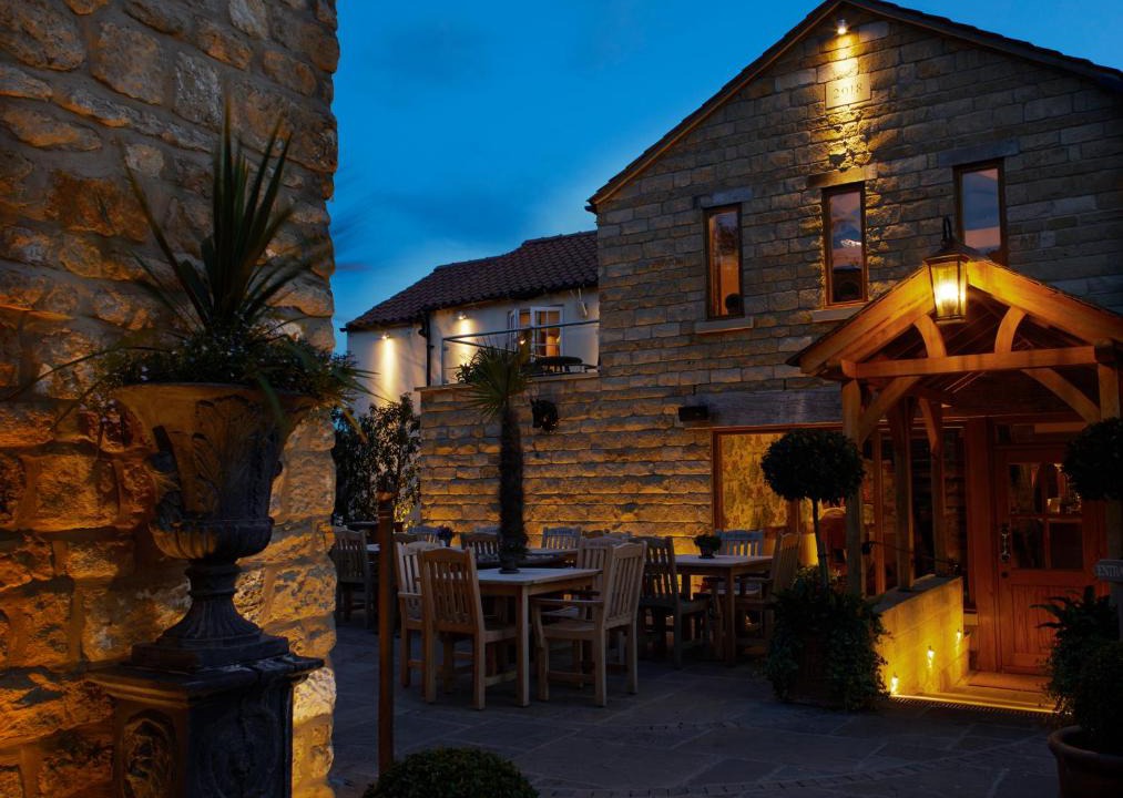 Cayton Hotel | The Farrier