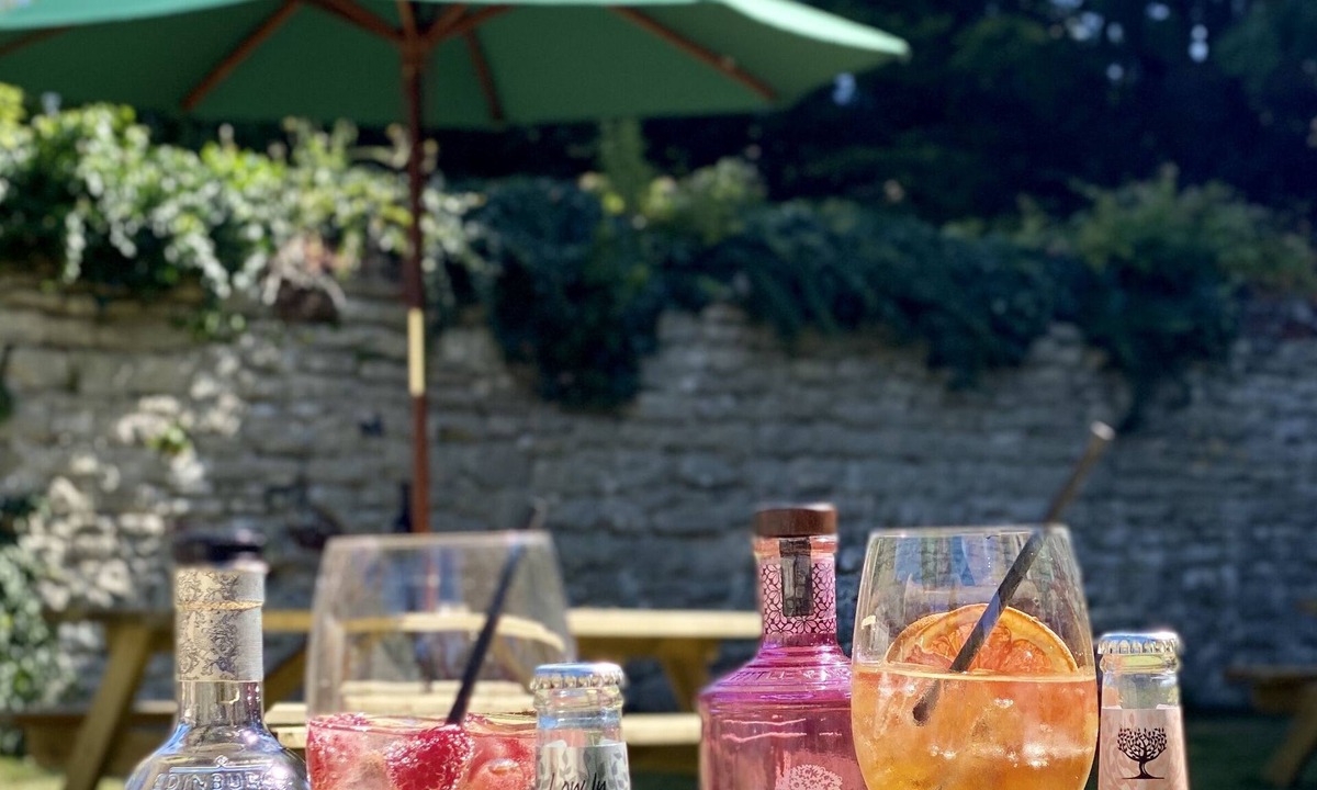 Holworth Hotel | The Frampton Arms