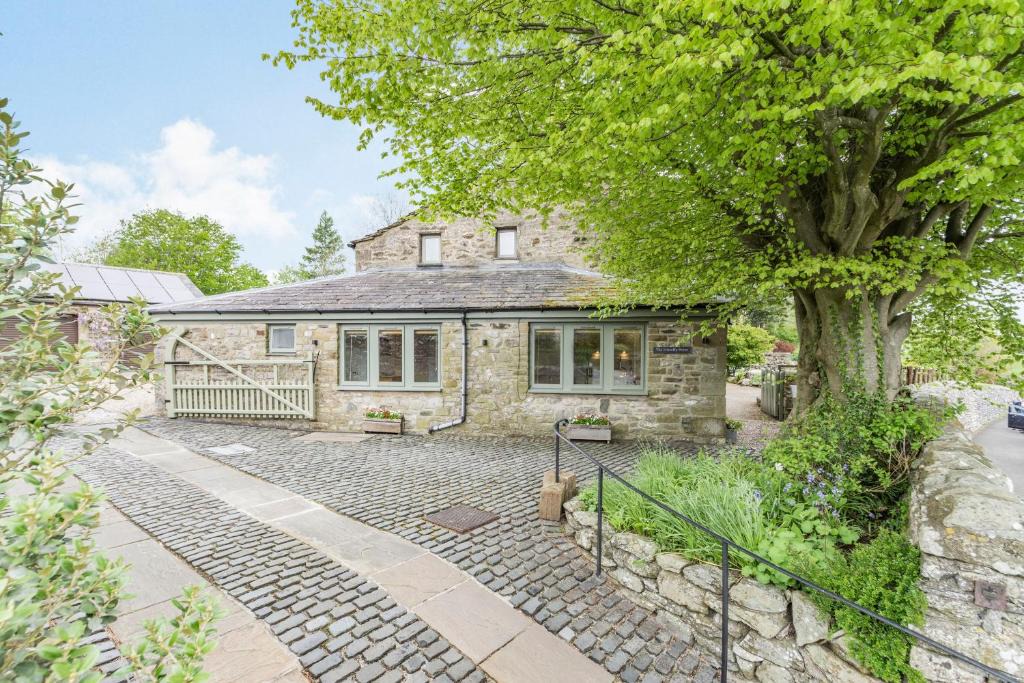 Austwick House | The Friendly Room