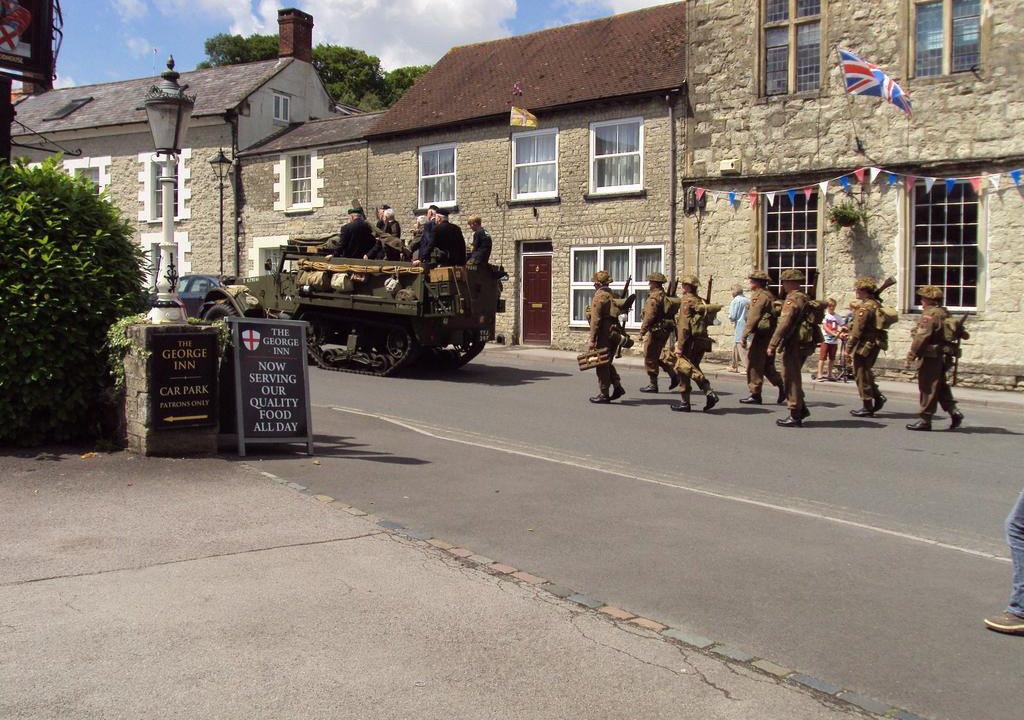 Mere Hotel | The George Inn