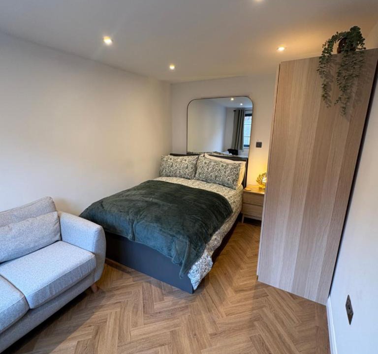 Severn Beach Apartment | The Haven Luxury Studio Apartment with parking