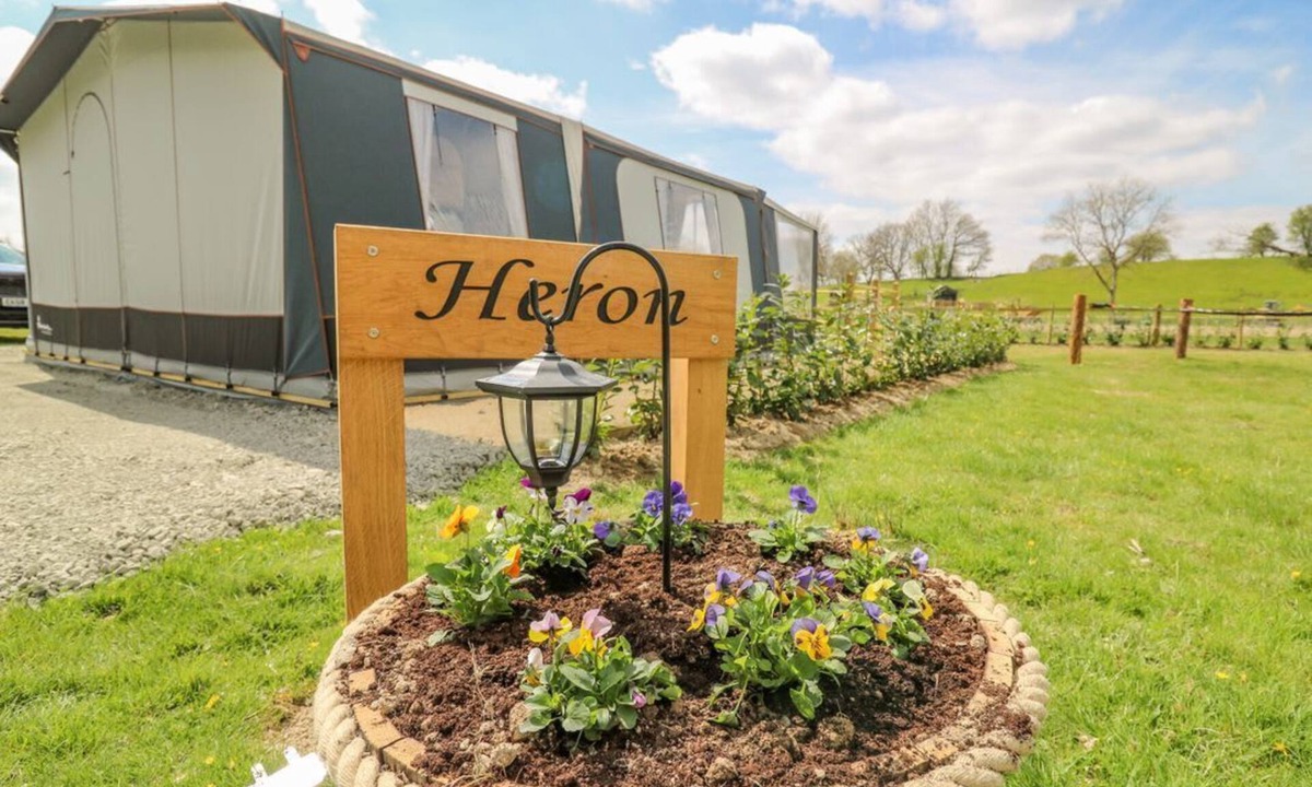 Llandrindod Wells House | The Heron: A Charming Retreat in Rhayader