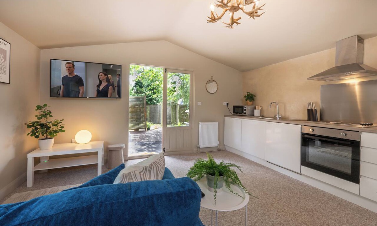 Bathford House | The Hideaway Lower Shockerwick Lodge