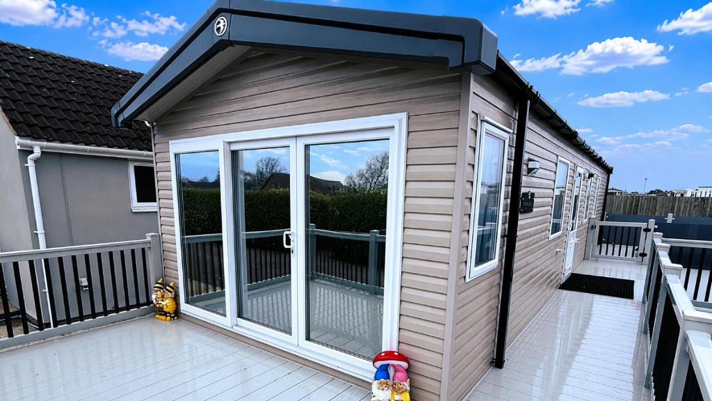 Addlethorpe House | The Kings Head Pride Touring Park