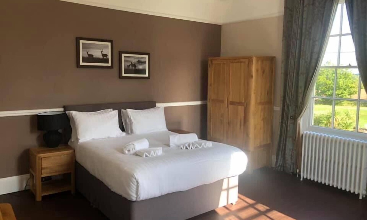 Ower Hotel | The Mortimer Arms