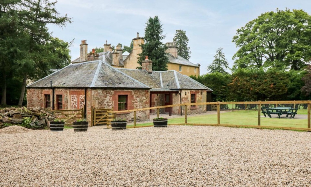 Aberargie Cottage | The Old Laundry Cottage, Perth