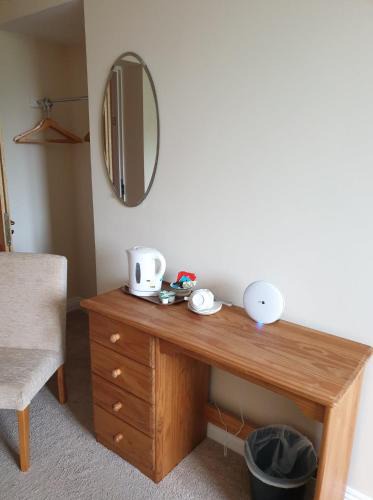 North Brewham Hotel | the old red lion