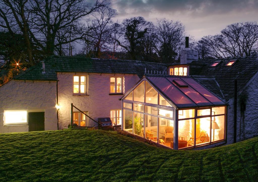 Beaumaris House | The Old Smithy - Cottage