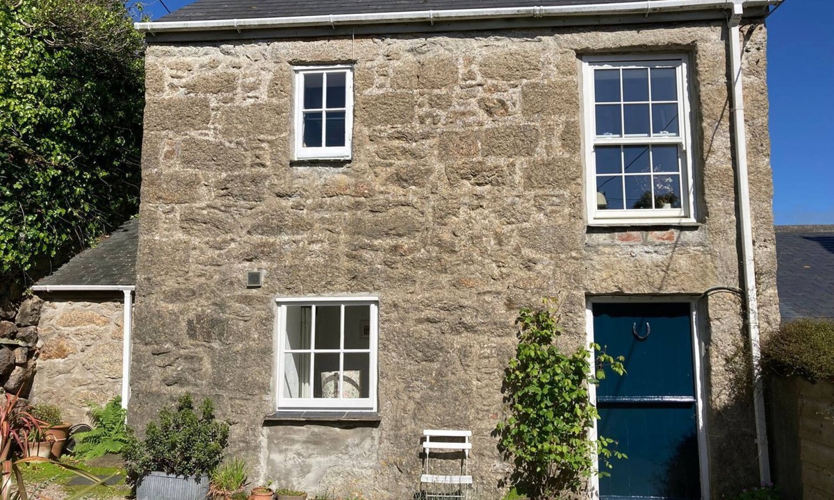 St Just Cottage | THE OLD STUDIO, pet friendly, character holiday cottage in St Just