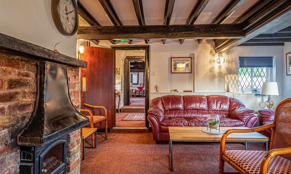 Hailsham Hotel | The Olde Forge Hotel