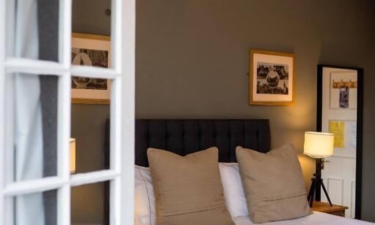 Itchen Abbas Bed & Breakfast | The Plough Itchen Abbas