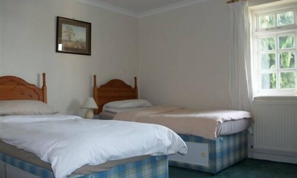 Seer Green Hotel | The Potters Arms