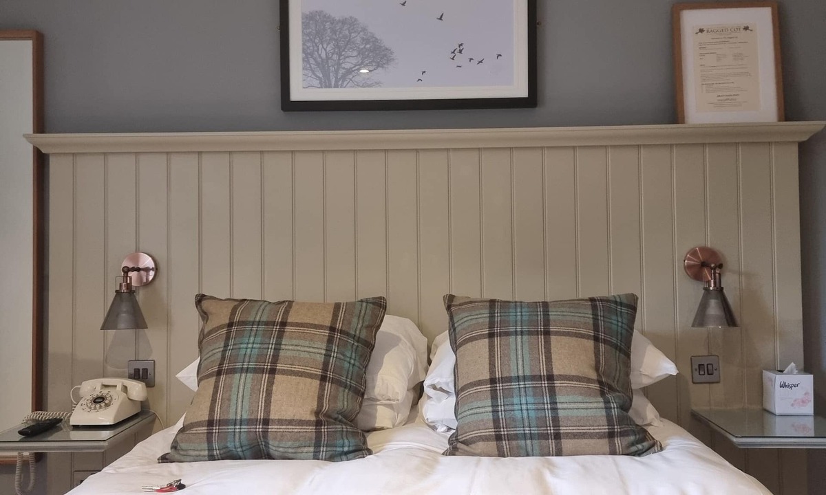 Minchinhampton Hotel | The Ragged Cot