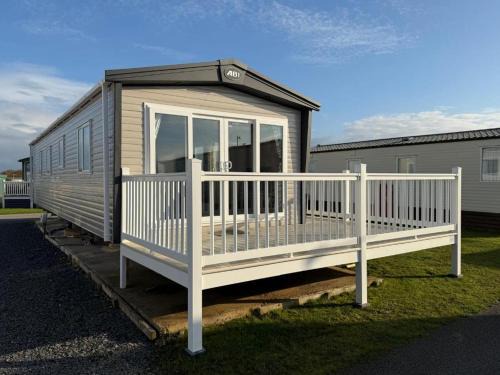Morecambe House | The Retreat LD 1A Oceans Edge