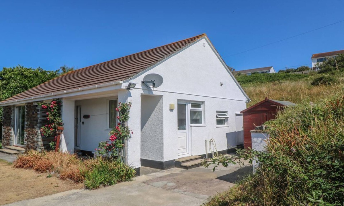 Mawgan Porth House | The Shack Retreat in Newquay