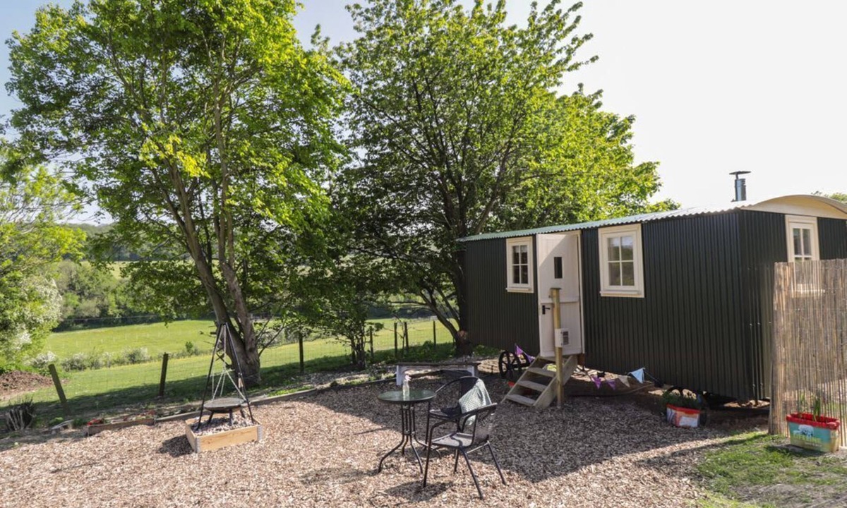 Denton House | The Shepherds Hut at Marley, Barham