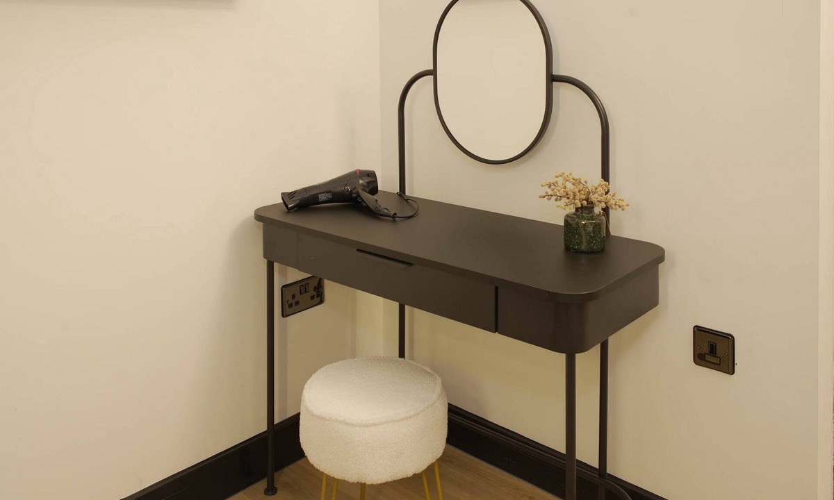Adamsdown Apartment | The Sixty | Modern Studio Apartment | Cardiff City