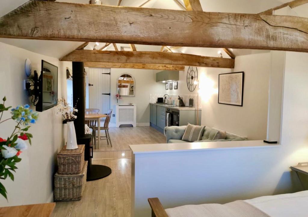 Abergavenny House | The Stables