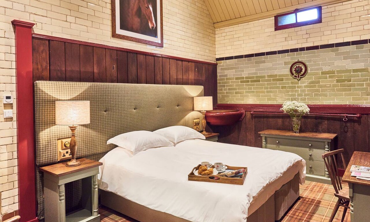 Walwick Cottage | The Stallion