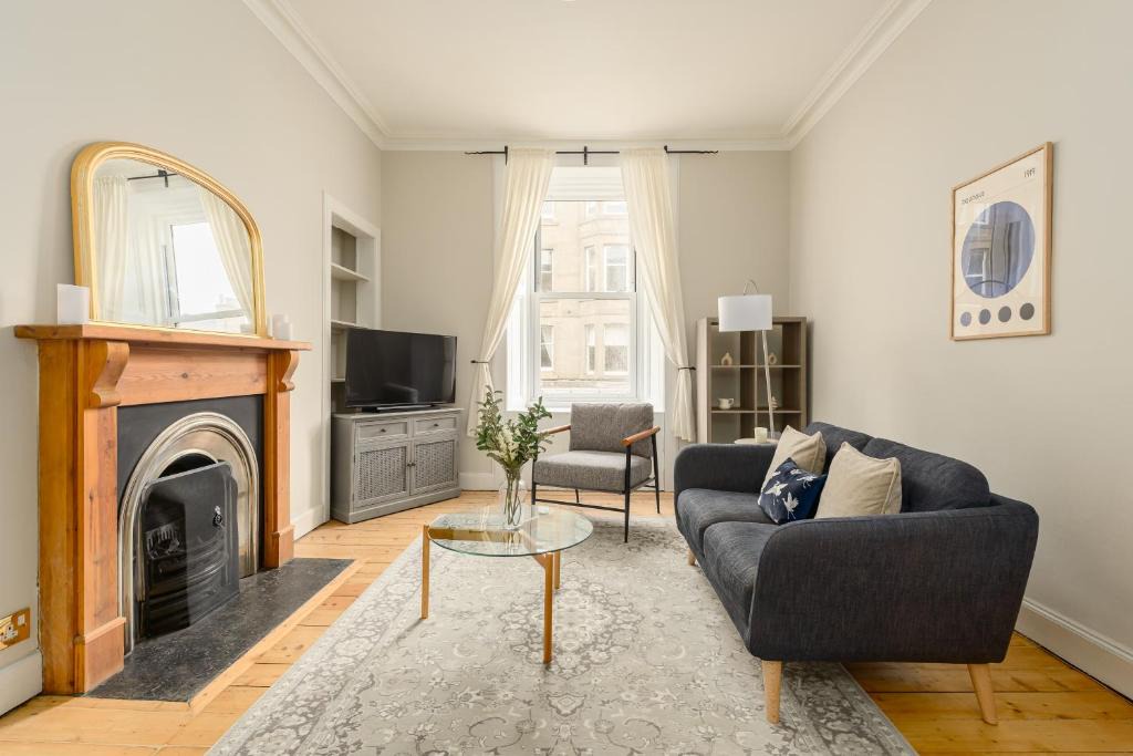 Stockbridge Apartment | The Stockbridge Snug by Calton Living