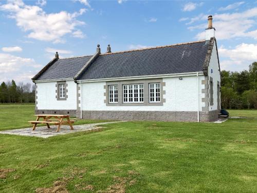Huntly House | The Studio Cottage