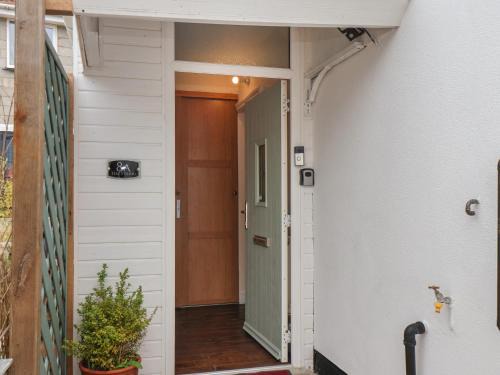 Cayton House | The Studio
