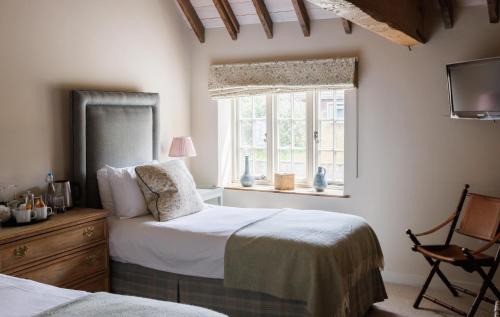 Edington Bed & Breakfast | The Three Daggers