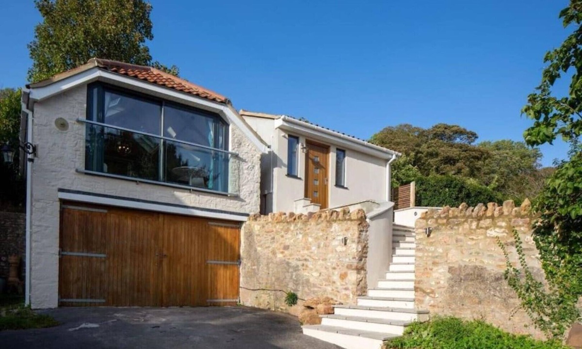 Banwell Cabin | The Tullet, boutique hideaway in Somerset - pet friendly