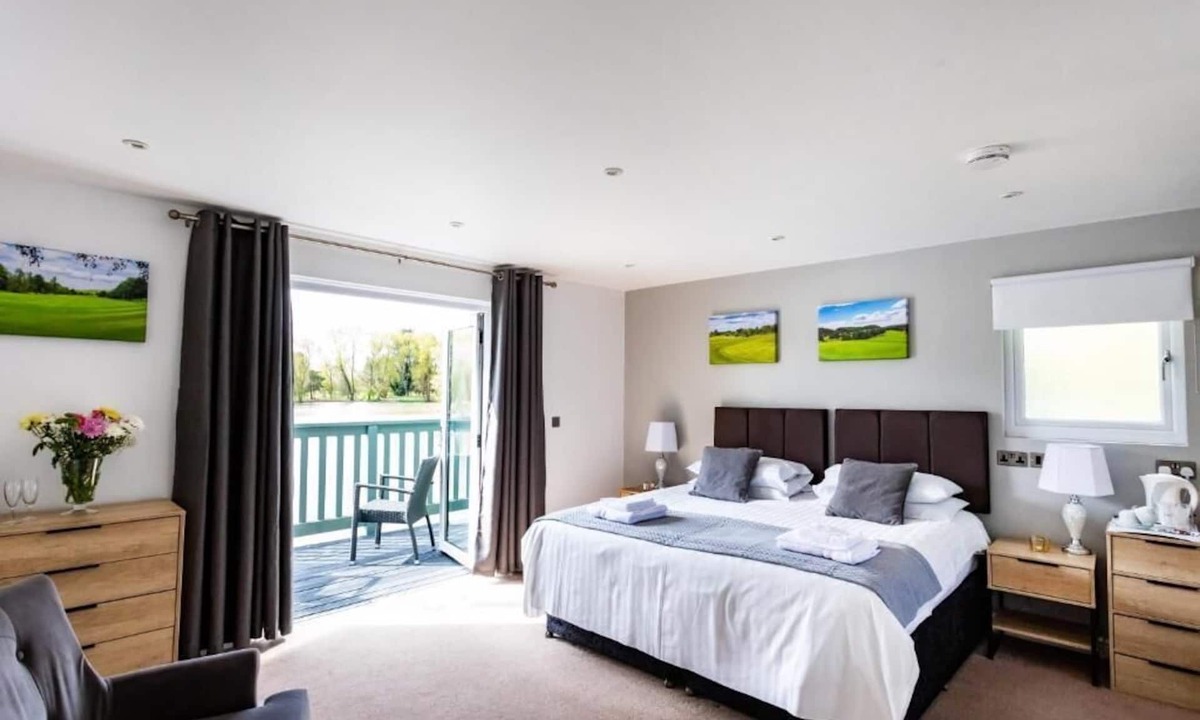 Pershore Cabin | The Vale Golf and Country Club