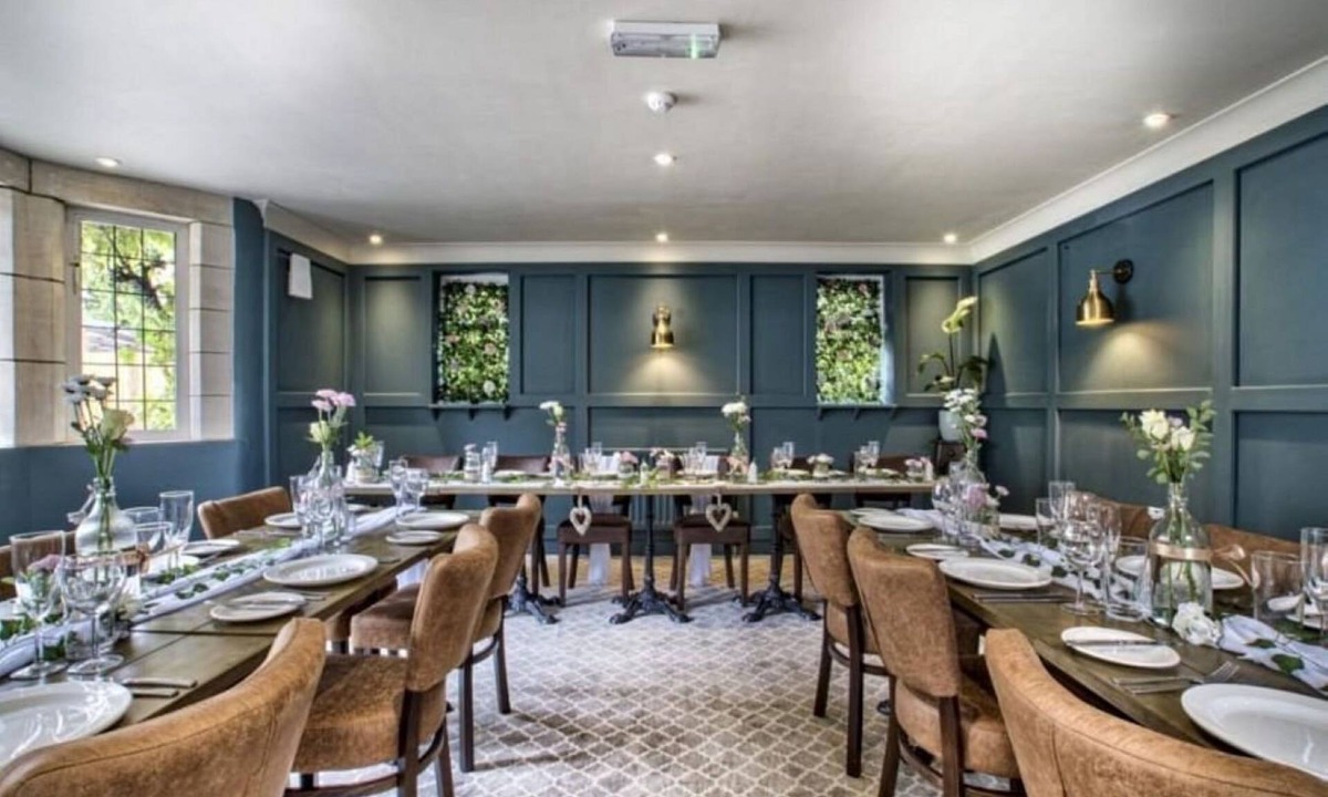 Black Bourton Hotel | The Vines