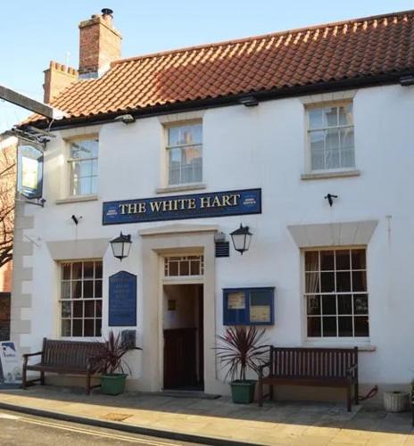 Caistor Hotel | The White Hart