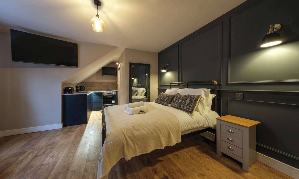Bradley Stoke Apartment | The Willow - Studio 33