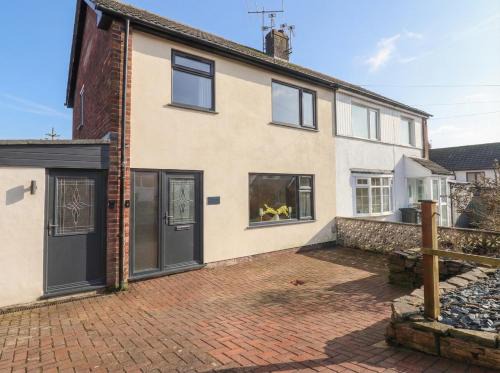 Worsthorne House | Thieveley Pike View