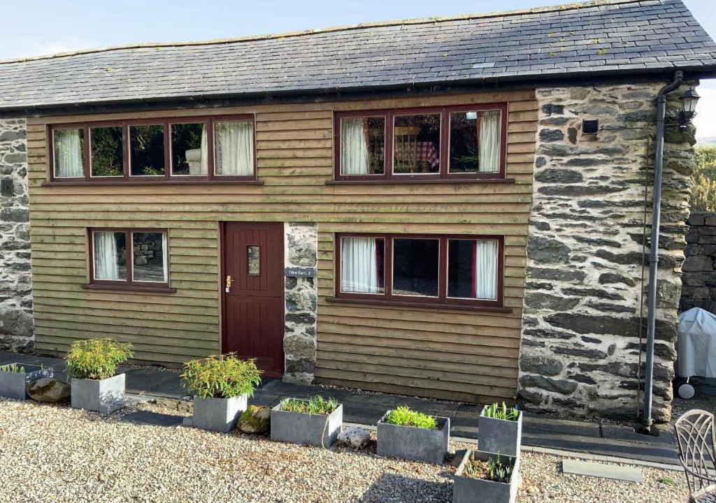Llanycil House | Tithe Barn 2 - Abercelyn Cottages - Llanycil - Bala - Gwynedd - LL23 7YF - UK