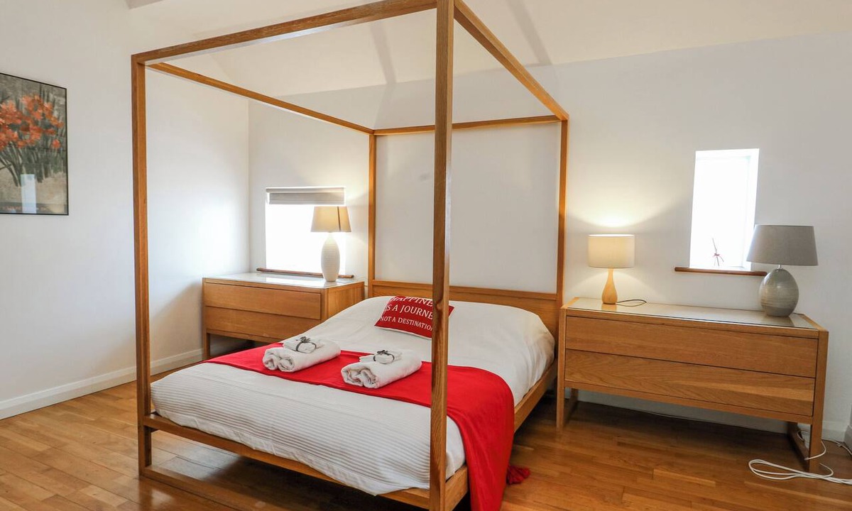 Dulas Cottage | Too Hoots