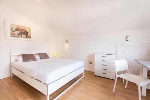 Tooting House | Tooting Broadway Studios & Rooms by PrimeCityHosts