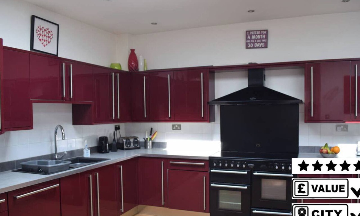 The Park House | Tranquil Detached House *10 mins Walk to City *