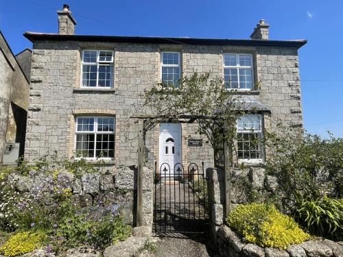 Stenalees Bed & Breakfast | Treganoon House, Lanlivery