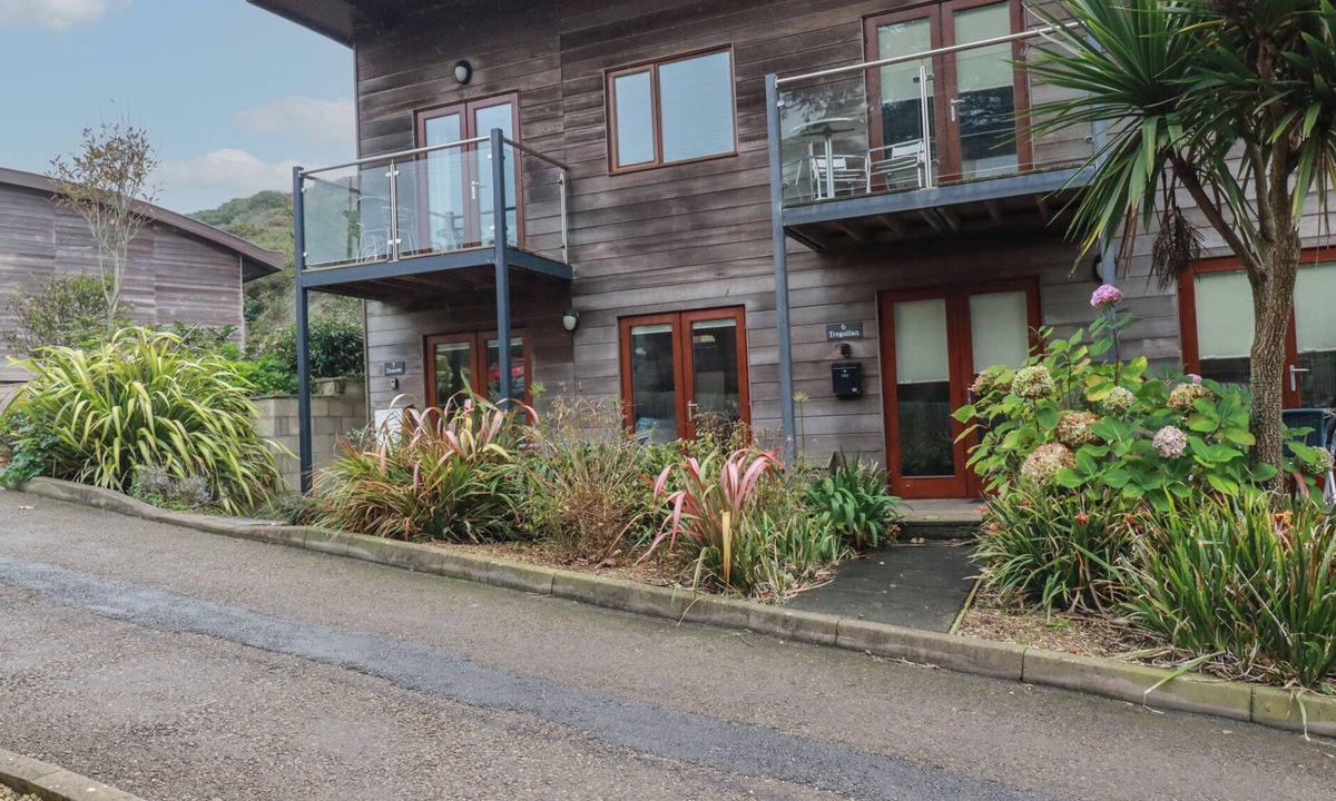 Porthtowan Cottage | Tregullan