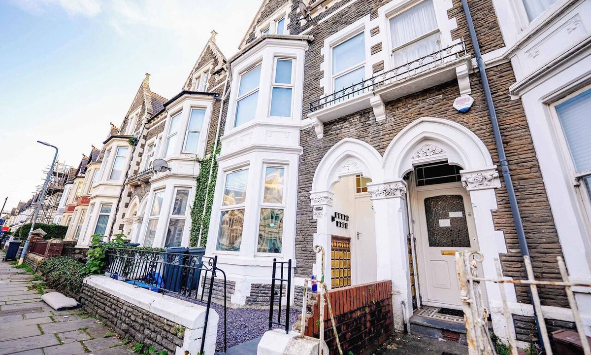 Roath Apartment | Trendy Roath Studio