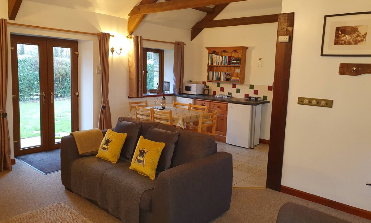 Llangybi Cottage | Ty Barcud