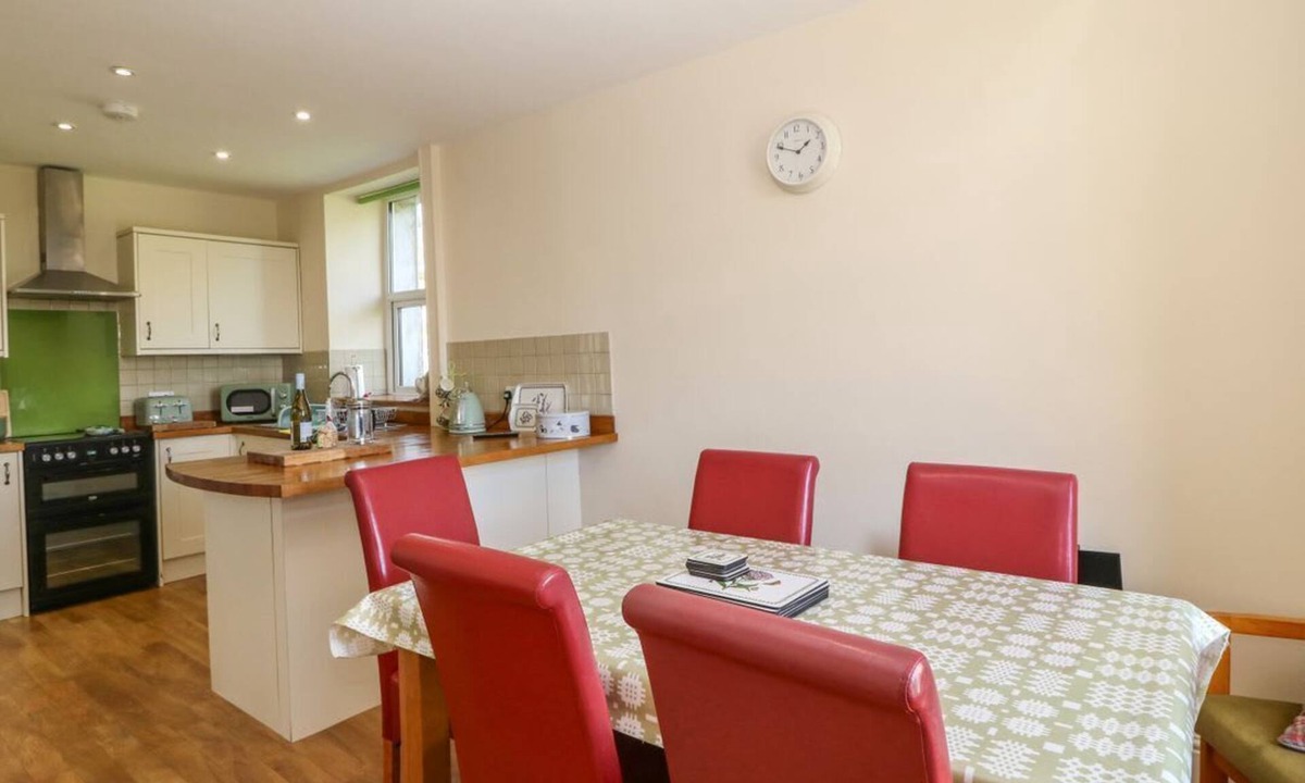 Llanddaniel Fab House | Ty Mawr, Llanddaniel Fab