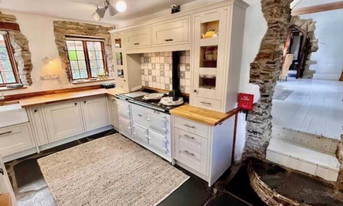 Fivelanes House | Unique Cornish Retreat | Bodmin Moor | Garden & Wood Burner